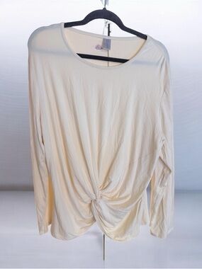 Snoga Cream Twist-Front Long Sleeve Tee